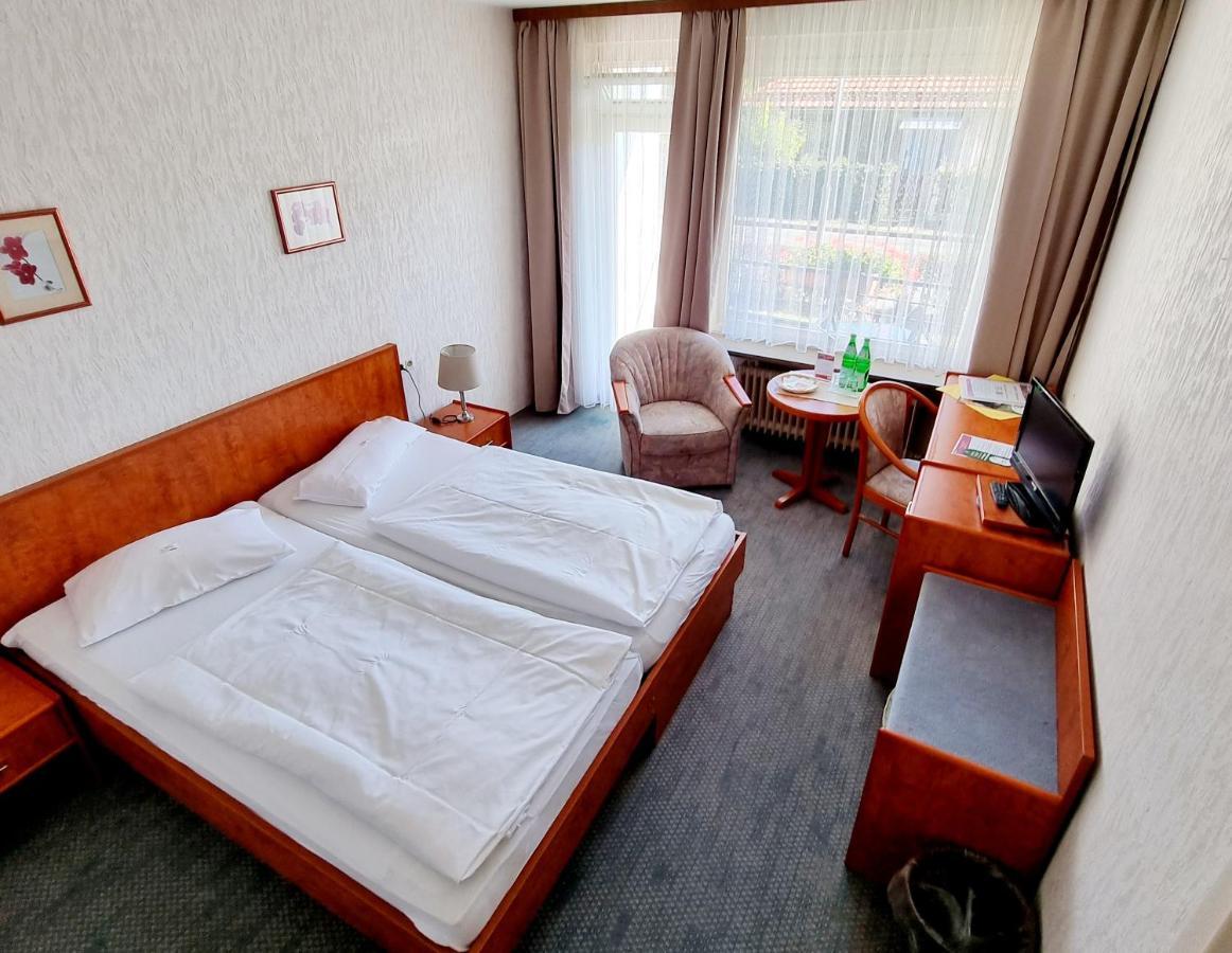 Hotel Heikenberg Бад Лаутерберг Екстериор снимка