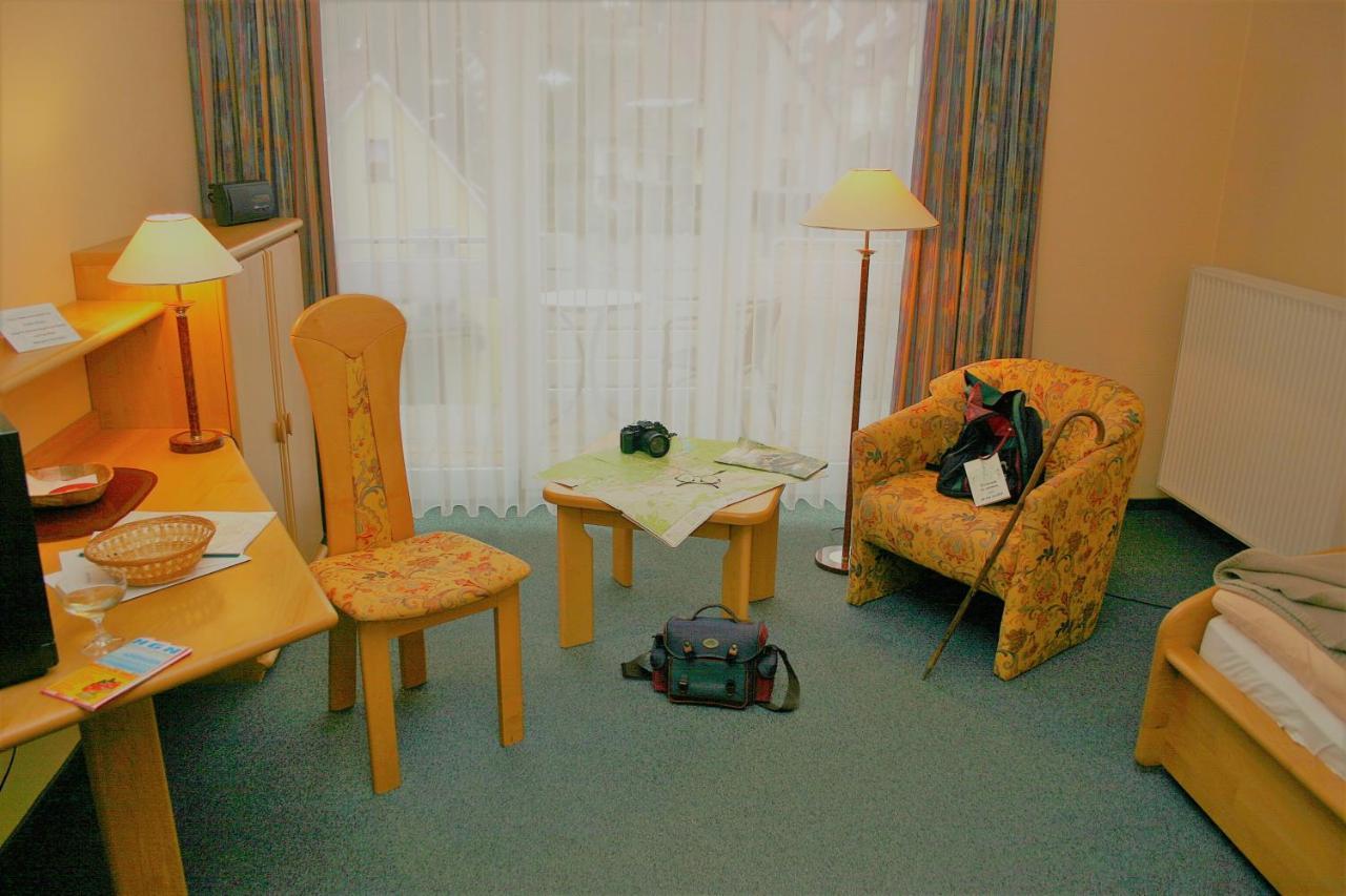 Hotel Heikenberg Бад Лаутерберг Екстериор снимка