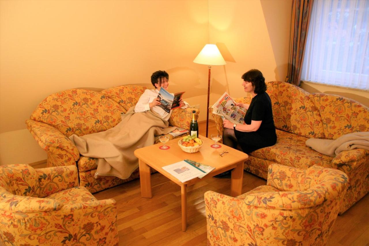 Hotel Heikenberg Бад Лаутерберг Екстериор снимка
