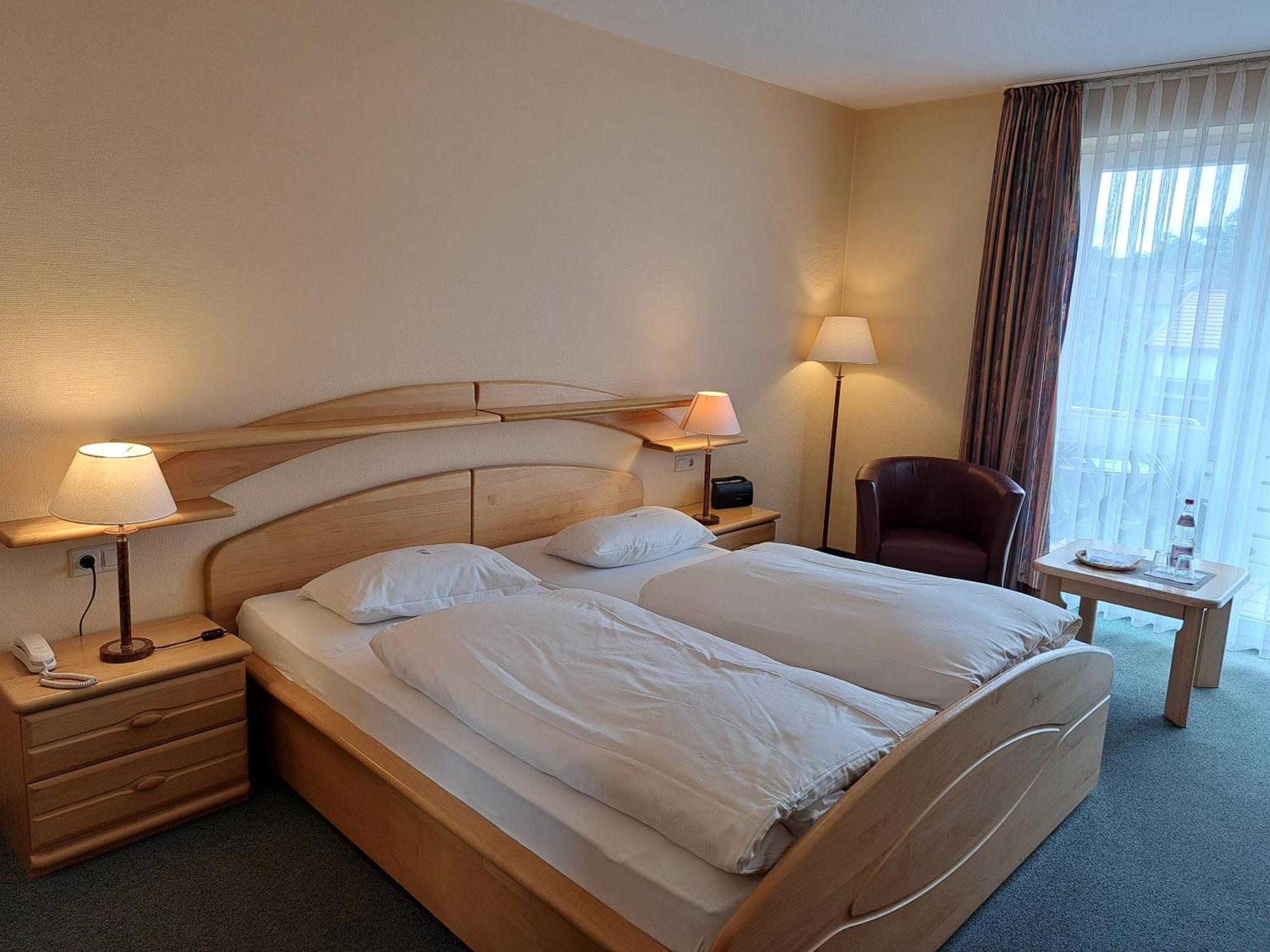 Hotel Heikenberg Бад Лаутерберг Екстериор снимка