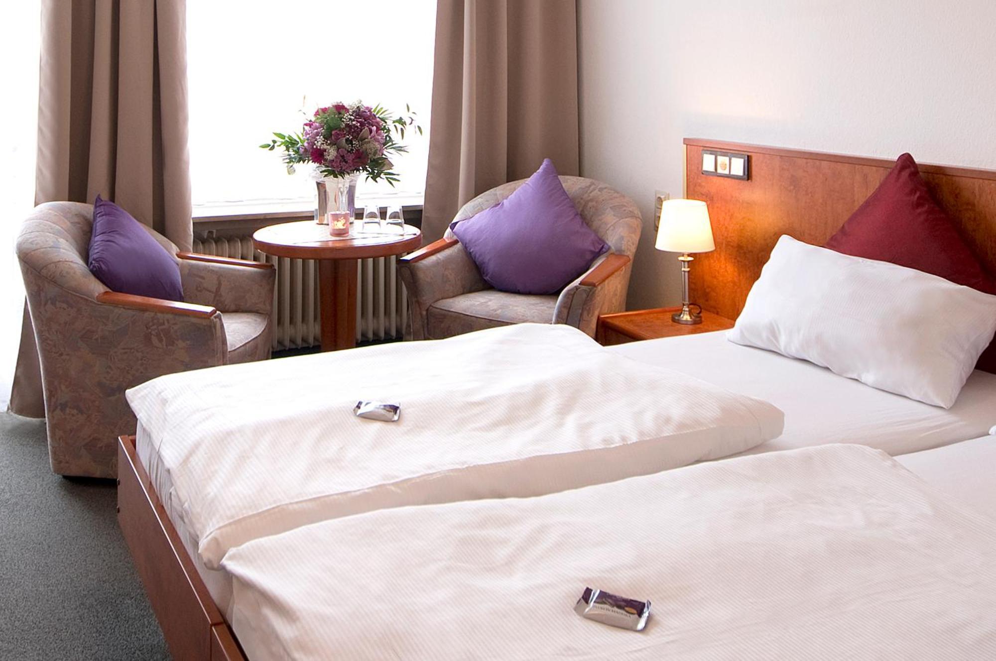 Hotel Heikenberg Бад Лаутерберг Екстериор снимка