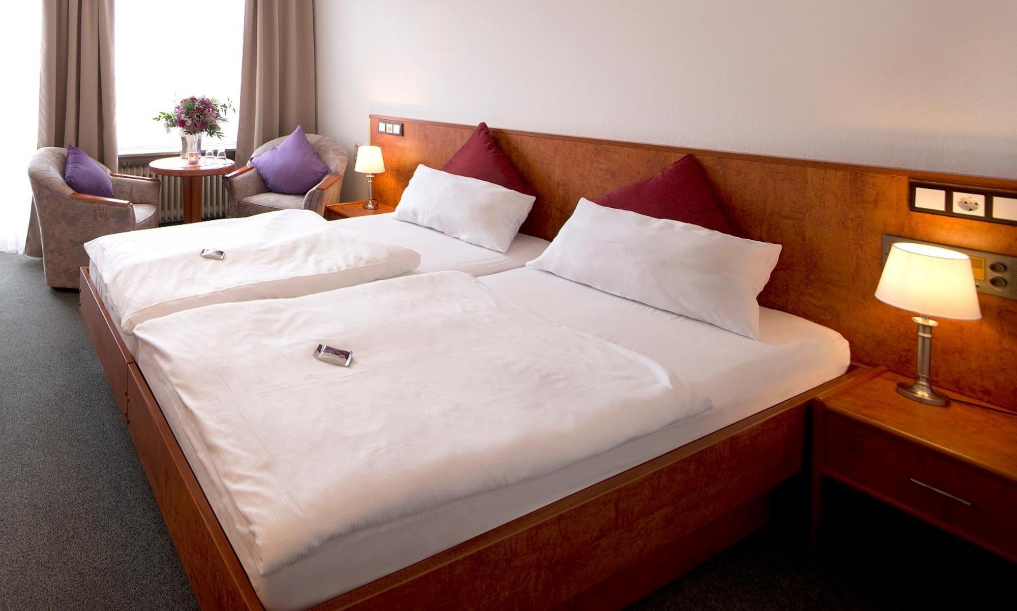 Hotel Heikenberg Бад Лаутерберг Екстериор снимка