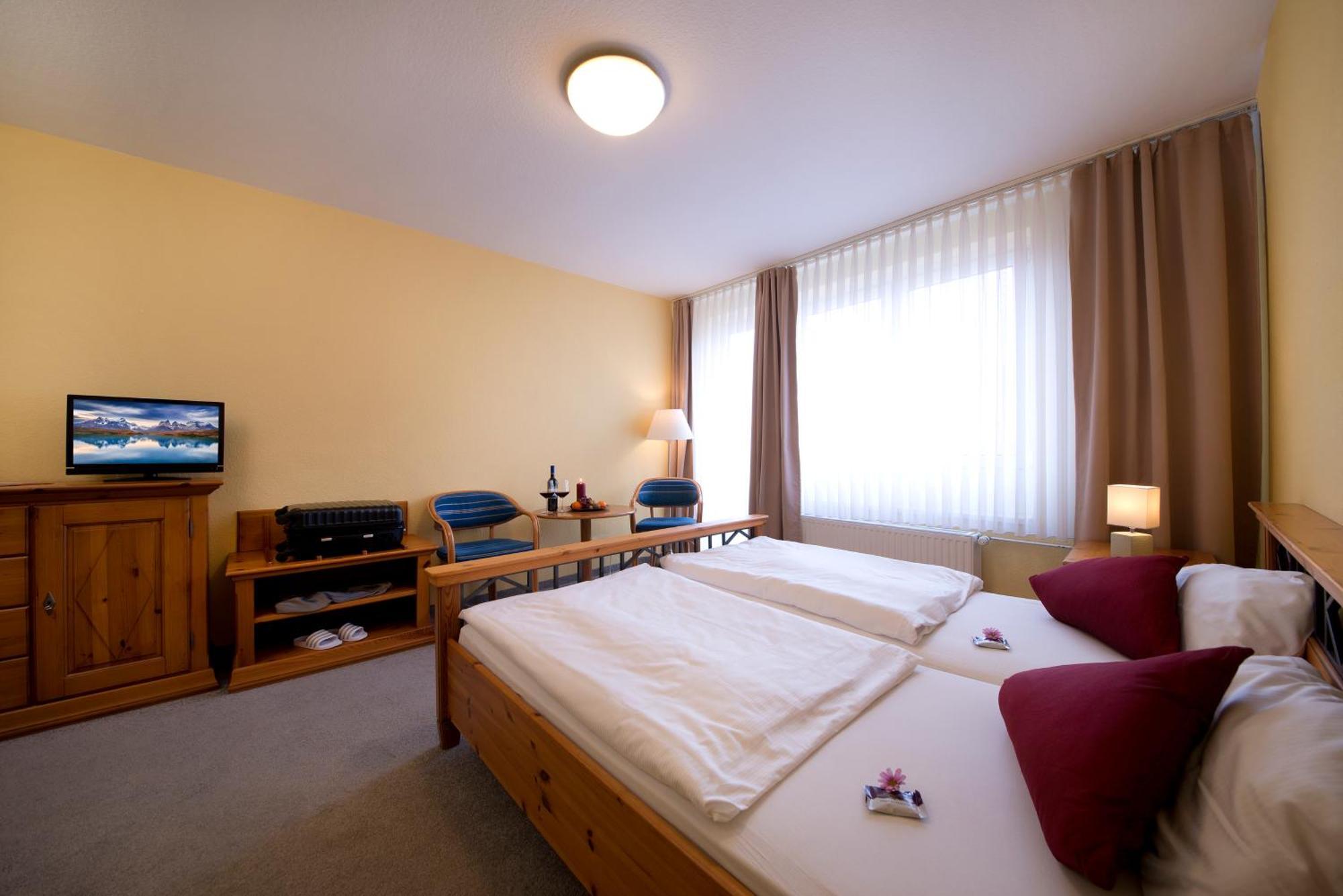 Hotel Heikenberg Бад Лаутерберг Екстериор снимка