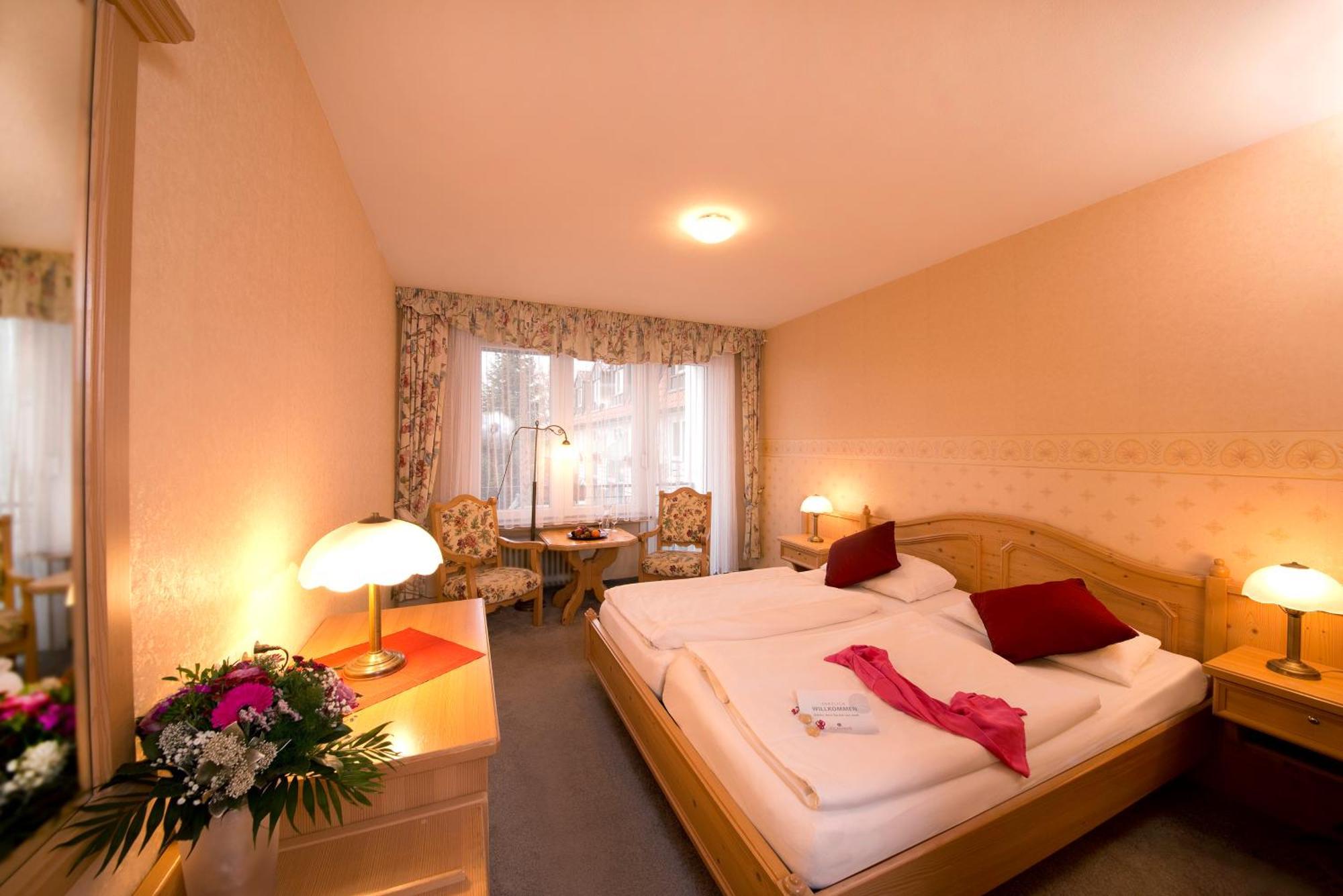 Hotel Heikenberg Бад Лаутерберг Екстериор снимка