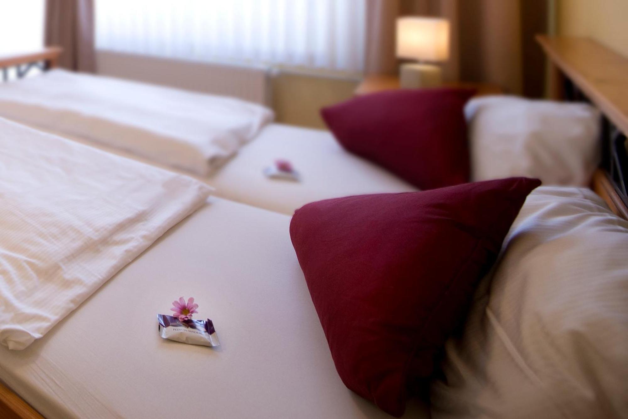 Hotel Heikenberg Бад Лаутерберг Екстериор снимка